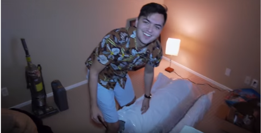 Elliott Morgan Unboxes His Lull