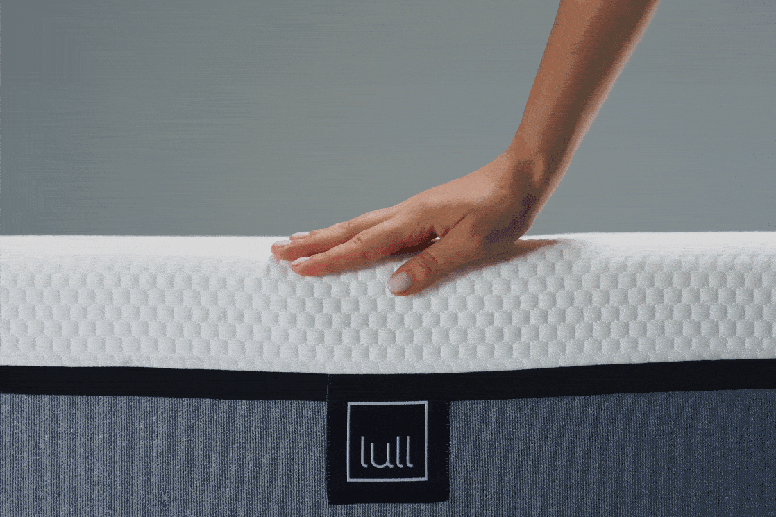 A video showing the firmness of the Lull mattress.