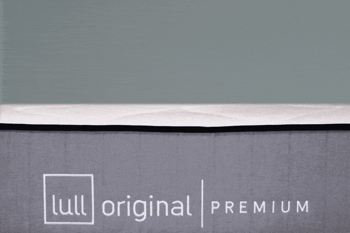A video showing the firmness of the Lull mattress.